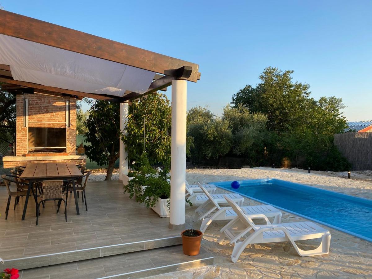 Villa Bubica- Cozy Holiday Home In Rural Area With Pool Stankovci  Ngoại thất bức ảnh