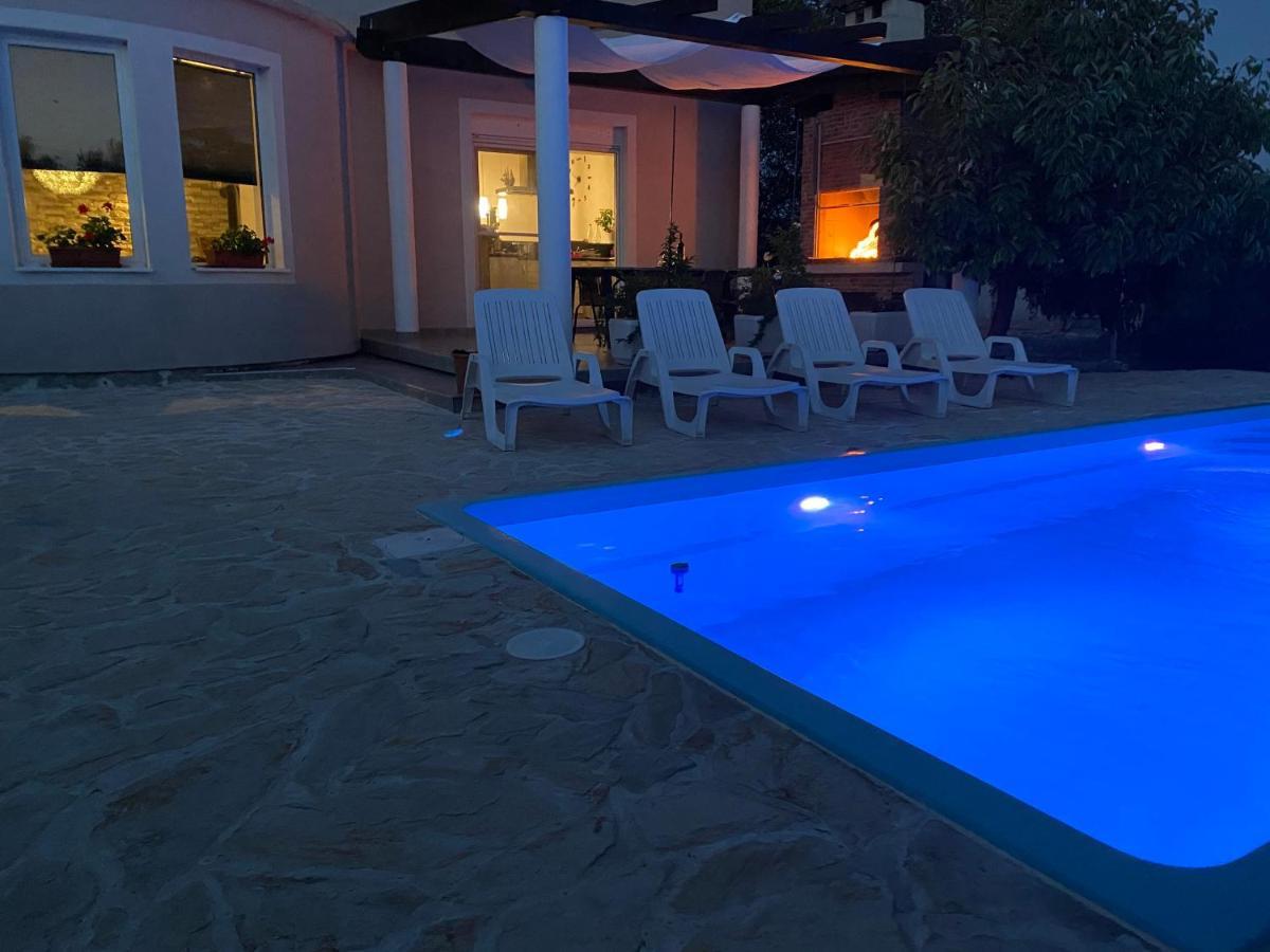 Villa Bubica- Cozy Holiday Home In Rural Area With Pool Stankovci  Ngoại thất bức ảnh