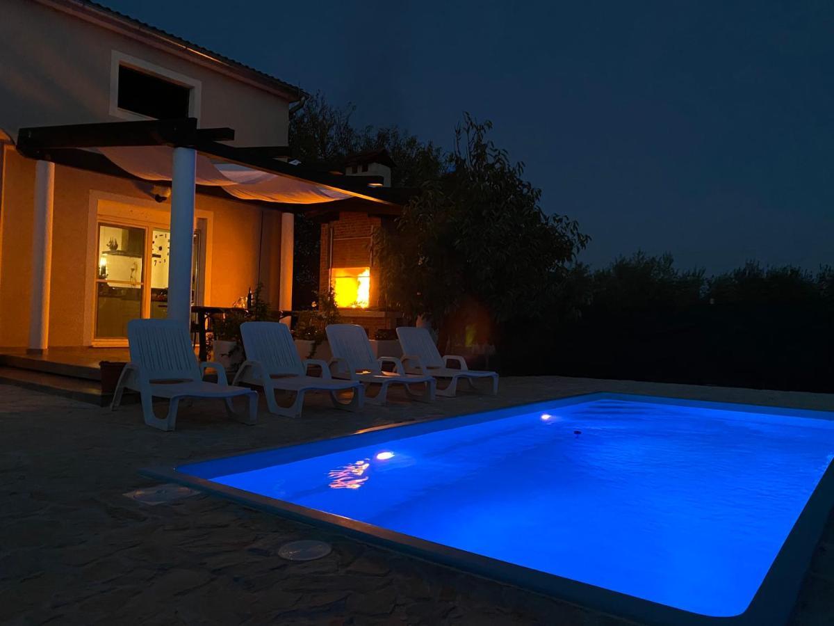 Villa Bubica- Cozy Holiday Home In Rural Area With Pool Stankovci  Ngoại thất bức ảnh